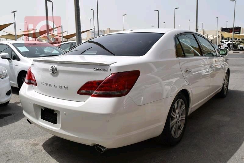 تويوتا أفالون